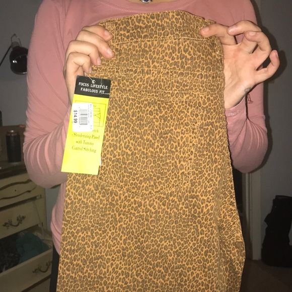 Jeans - Picture 1 of 4